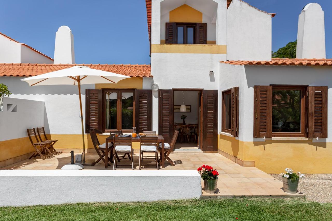 Joivy 3-Br Cottage With Terrace And Garden In Colares Sintra Exterior photo