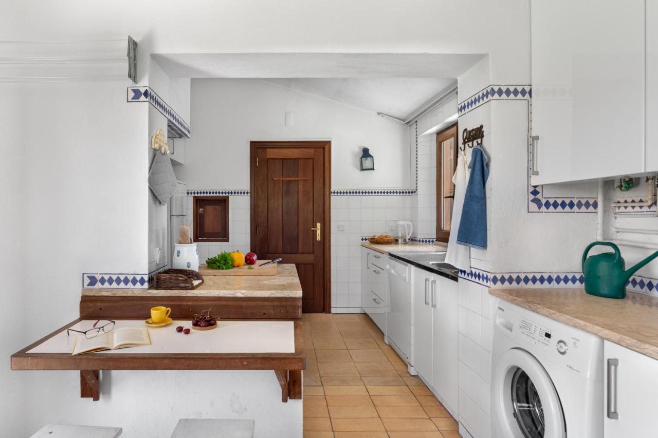 Joivy 3-Br Cottage With Terrace And Garden In Colares Sintra Exterior photo